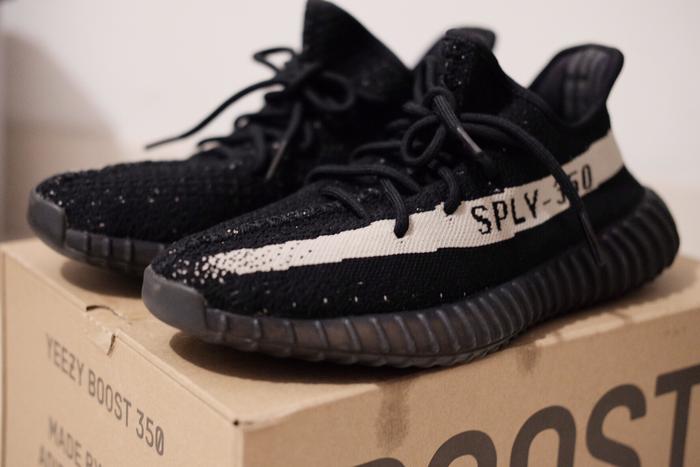 yeezy boost 350 v2 oreo