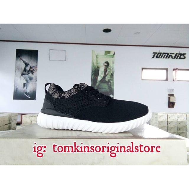 Sepatu Wanita Tomkins Beatriz Brown