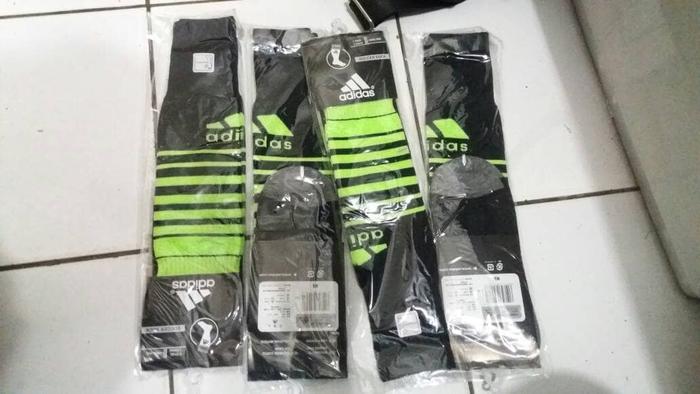 kaos kaki futsal / bola adidas