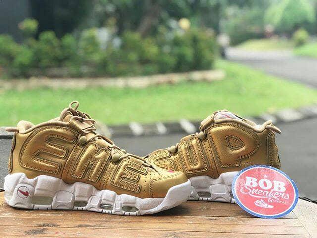 SUPREME X NIKE UPTEMPO GOLD