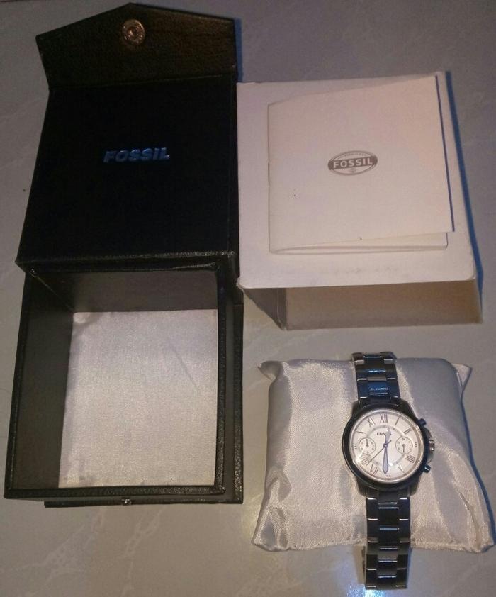 Jam Tangan Wanita Merek Fossil 100% Asli (Original) Masih Bagus Sekali