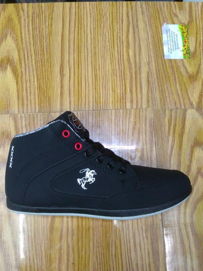 sepatu sekolah hitam loggo untuk anak