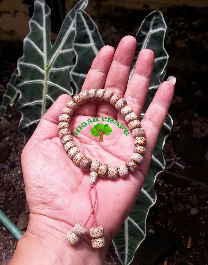 Gelang Biji Rotan