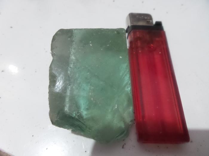 batu obsidian bongkahan