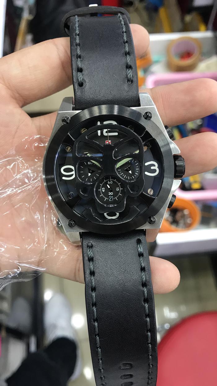 Expedition E6699M tengkorak skul chrono