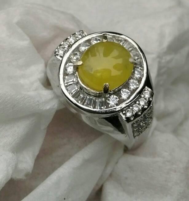 Cincin pria mata yakut atau yellow safir natural