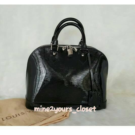 preloved authentic ori Louis Vuitton LV Alma vernish in black