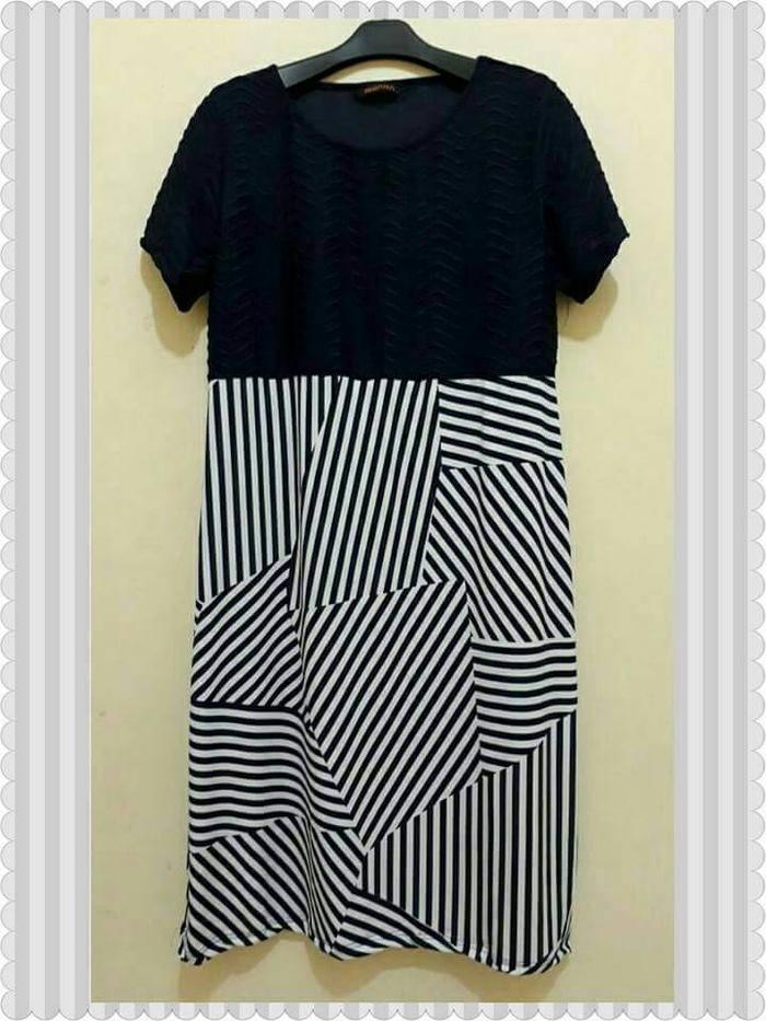 dress iguana hitam bawah salur bigsize branded jumbo xxl