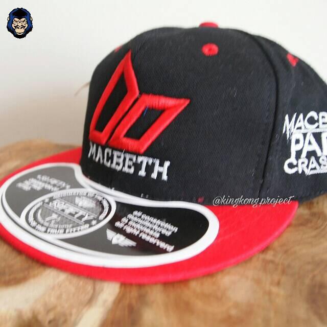 Topi Snapback Macbeth