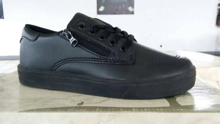 SEPATU TOMKINS JUNGLE ZIP