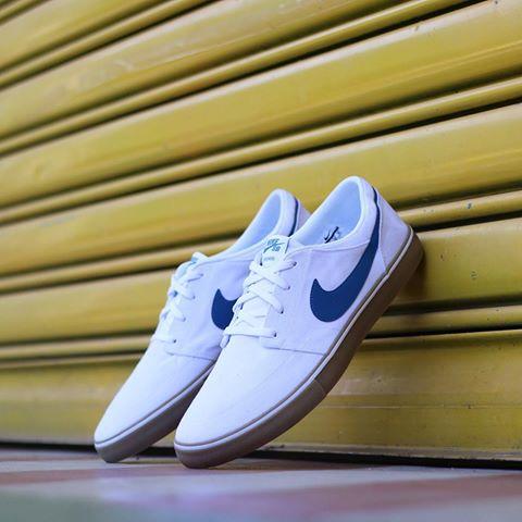 NIKE SB SOLARSOFT PORTMORE "WHITE/INDUSTRIAL BLUE/GUM"