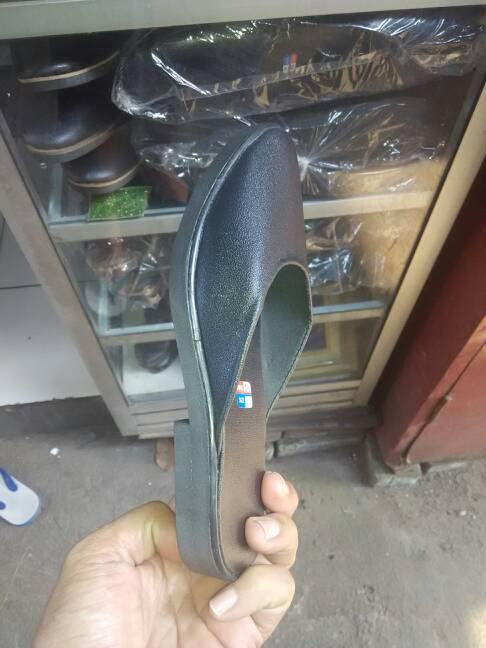 sandal slop cowok anak SD dan SMP