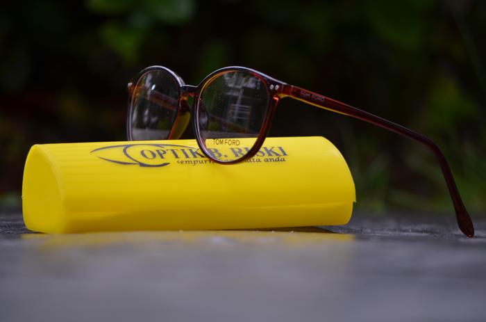 kacamata pria wanita TOM FORD (frame+lensa) 8018
