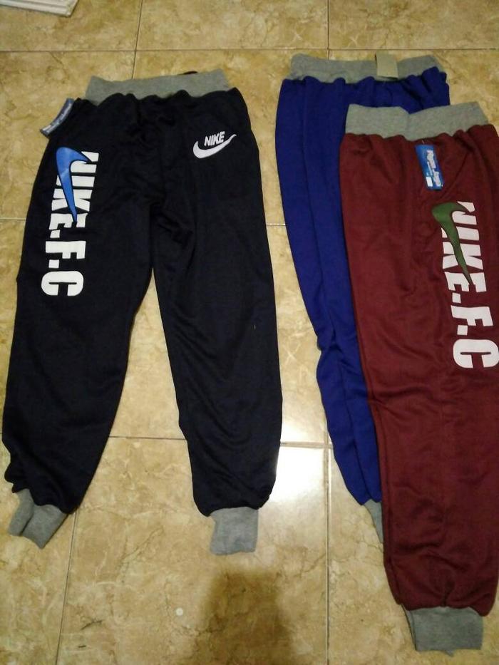 celana training joger Nike