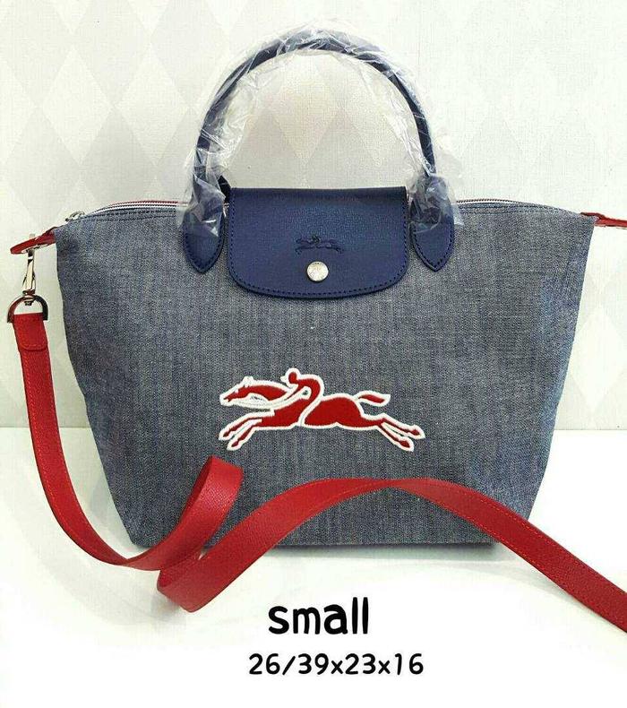 longchamp on the road