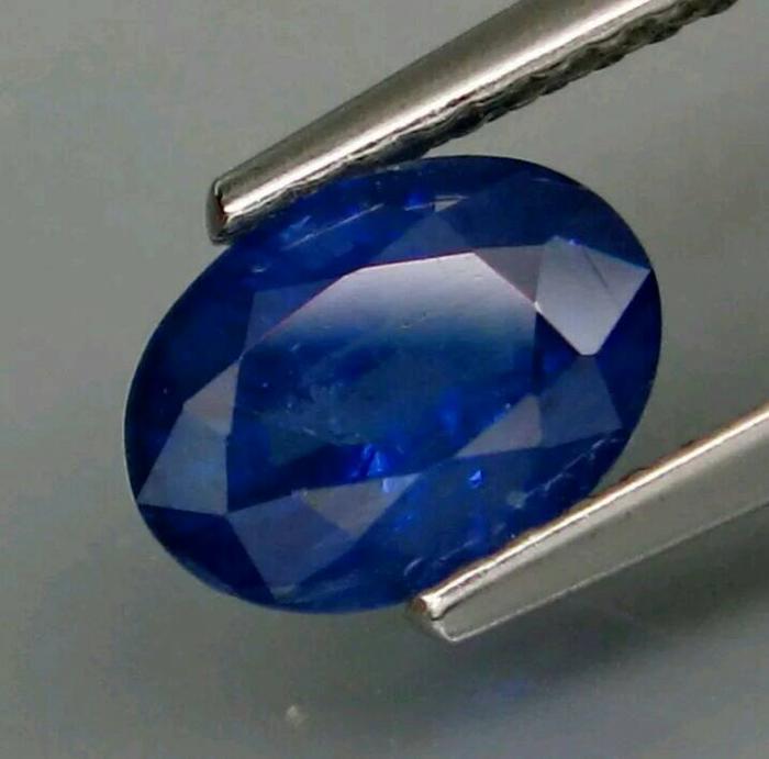 DGL Certified Heated,1.61 Ct Royal Blue SAPPHIRE Ceylon/Sri lanka