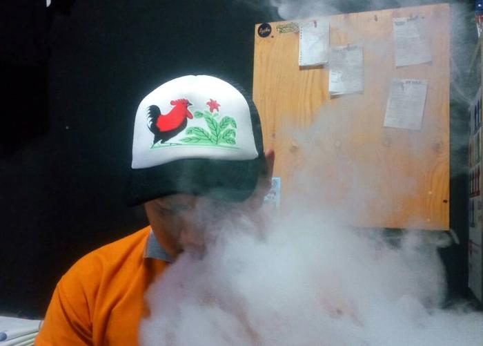 Topi Ayam Mangkok Pangsit