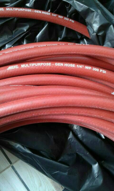 Selang Angin nitrogen size 1/4 NCR merah 15 meter
