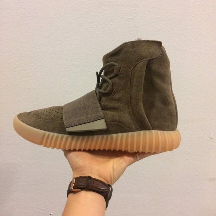 ADIDAS YEEZY BOOST 750 BROWN