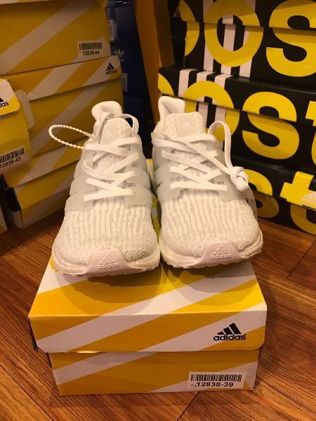 ULTRA BOOST 3.0 - PUTIH
