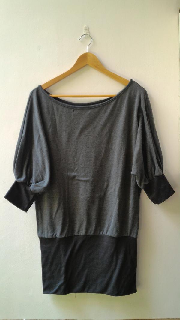 Atasan Blouse Longgar Abu Wanita