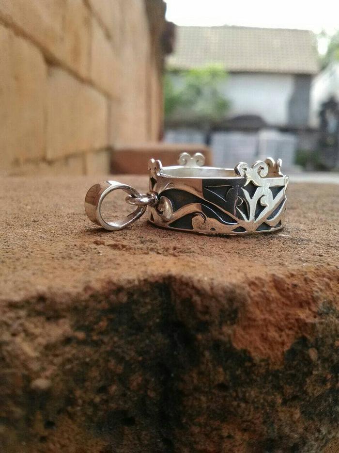 emban liontin perak handmade batu bulat