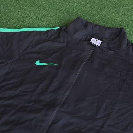 jaket nike hitam list hijau original