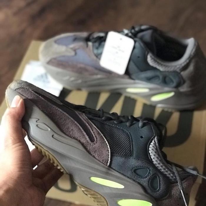Adidas YEEZY 700 OG MAUVE WOMAN Size Black Grey BNIB | 100% authentic