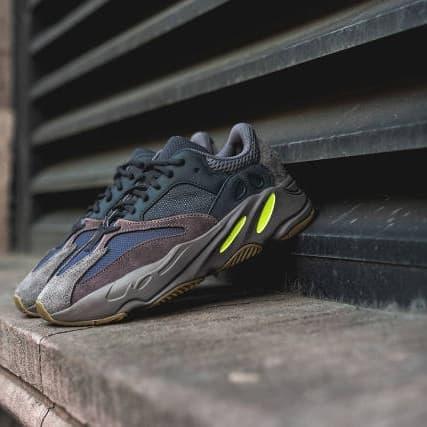 Adidas Yeezy 700 Mauve