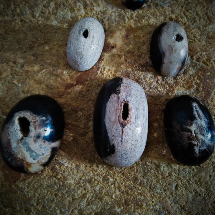 batu combong kelor