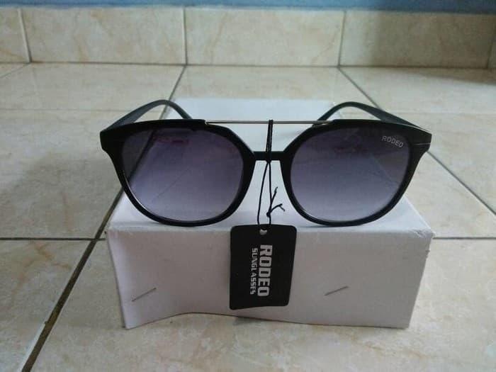 Kacamata fashion kaca gelap HH636