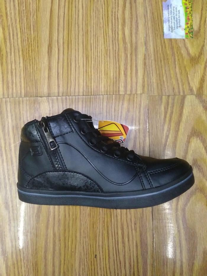 sepatu sekolah hitam polos ando.