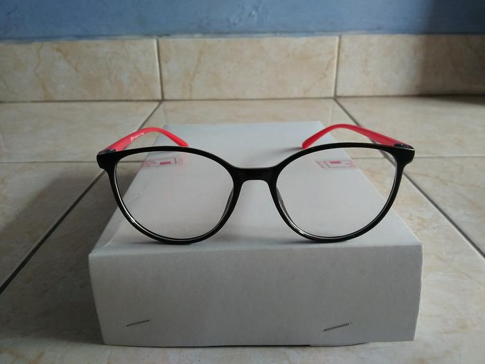kacamata oval hitam gagang merah kt137