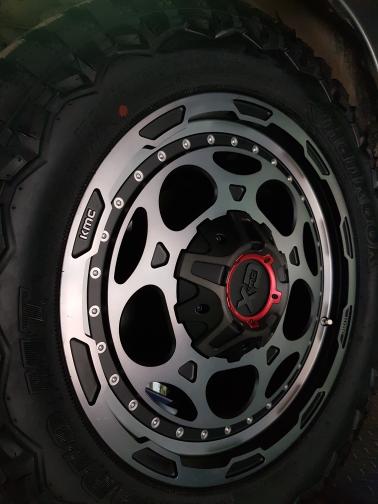 velg xd kmc 837 DEMODOG untuk pajero fortuner ring 20