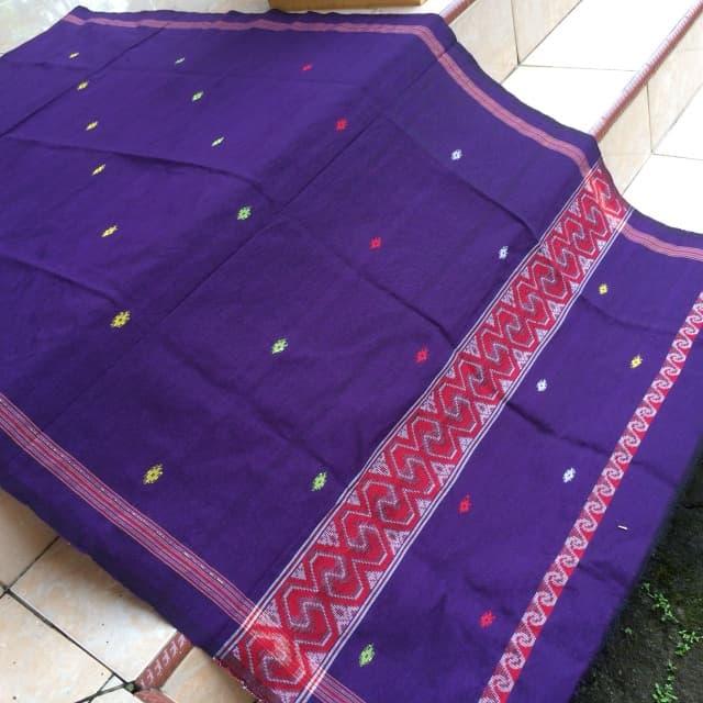 Kain Tenun Pabintik Troso Ungu Motif Toraja