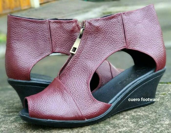 wedges hollo