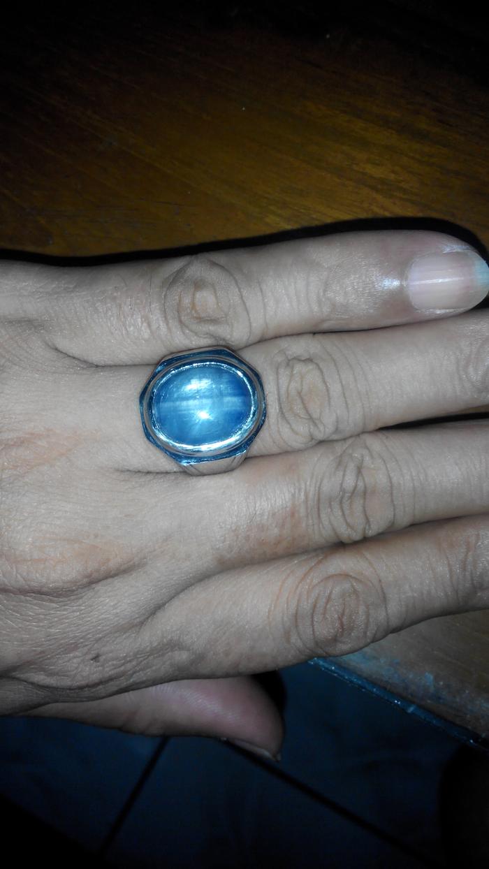 CINCIN BLUE SAPPHIRE OVAL COBOCHON BIRMA