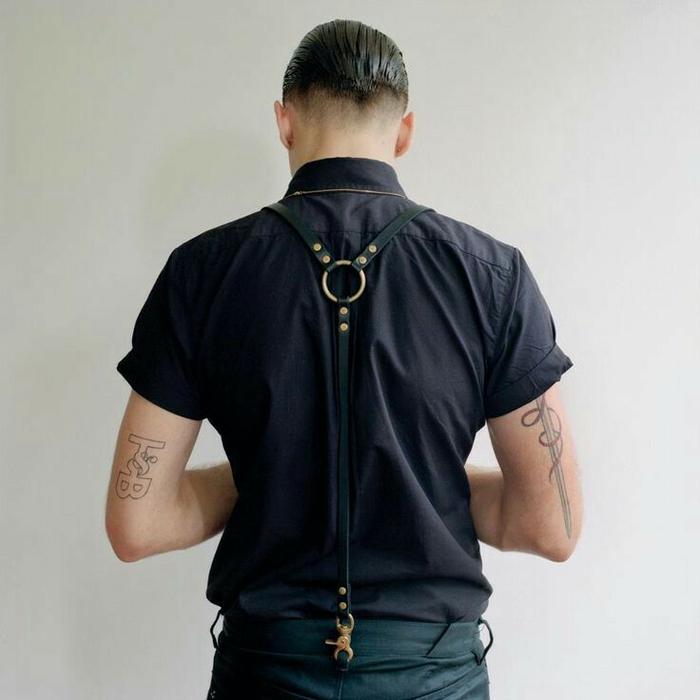 Suspender Kulit hitam