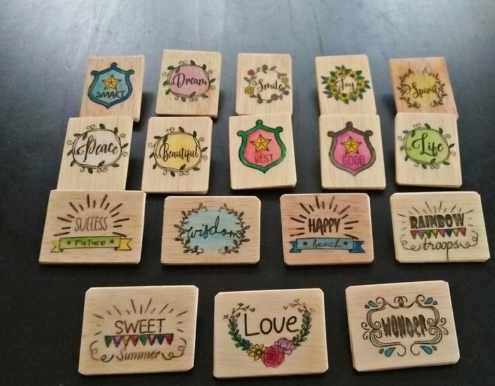 Pin Bros Kayu Handy Craft Souvenir Unik
