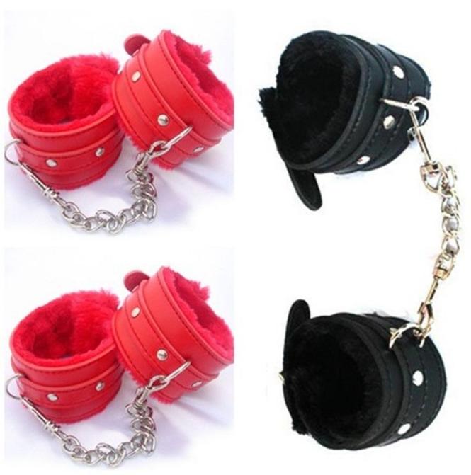 Borgol Bulu handcuffs Lingerie nyaman dipakai cosplay handcuff