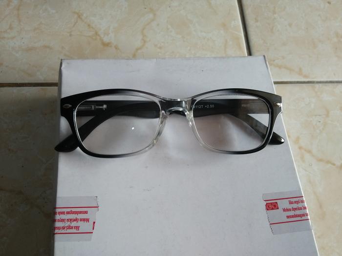 Kacamata plus 2.50 kacamata baca trendy dan gaya ZM112