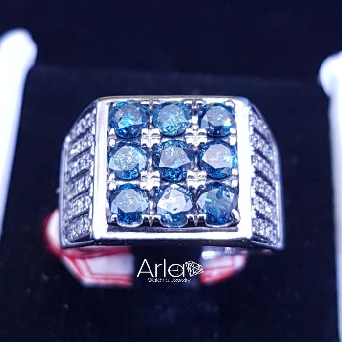 Man Fashion Ring , Gold and Diamond
