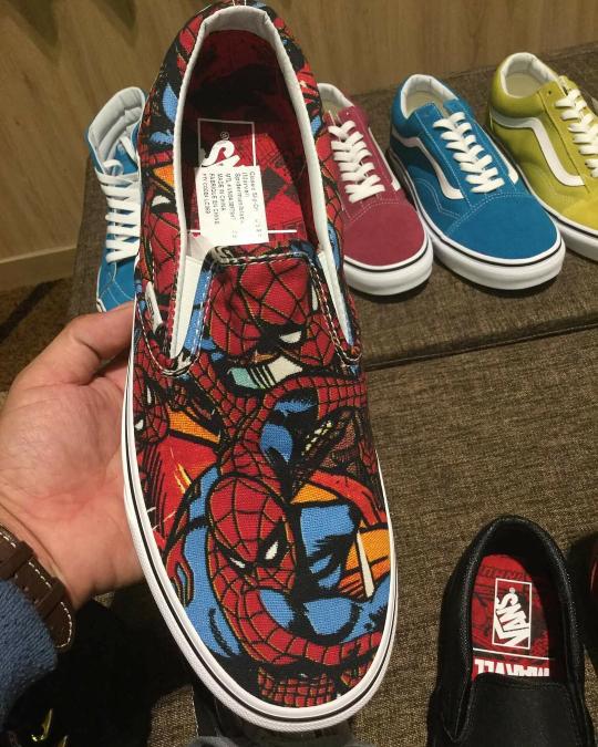 VANS x MARVEL SLIPON SPIDERMAN ORIGINAL
