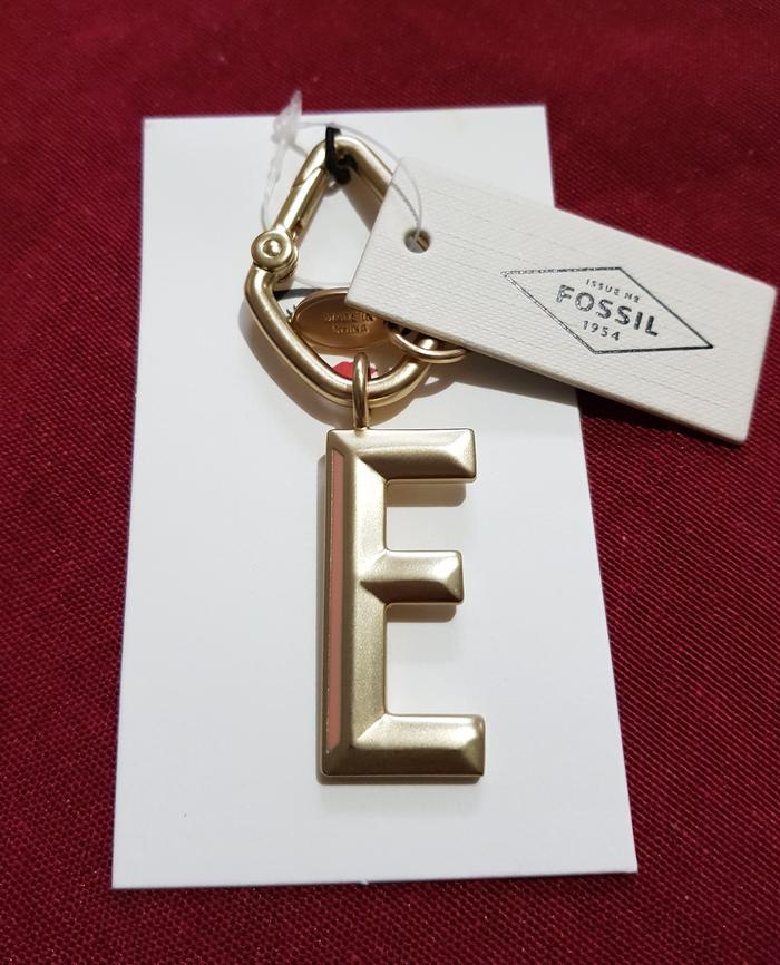 Fossil Keychain / keyfob huruf E