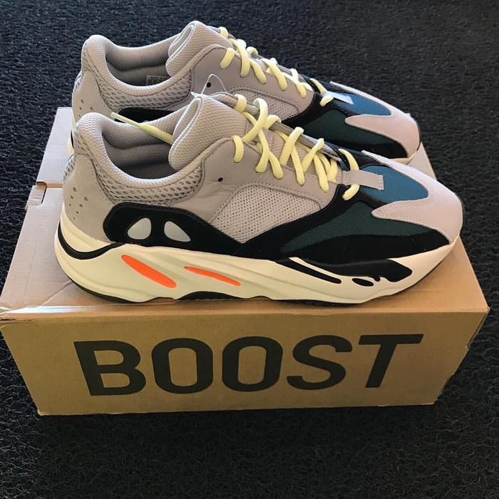 Adidas YEEZY 700 OG Wave Runner woman size BNIB | 100% authentic