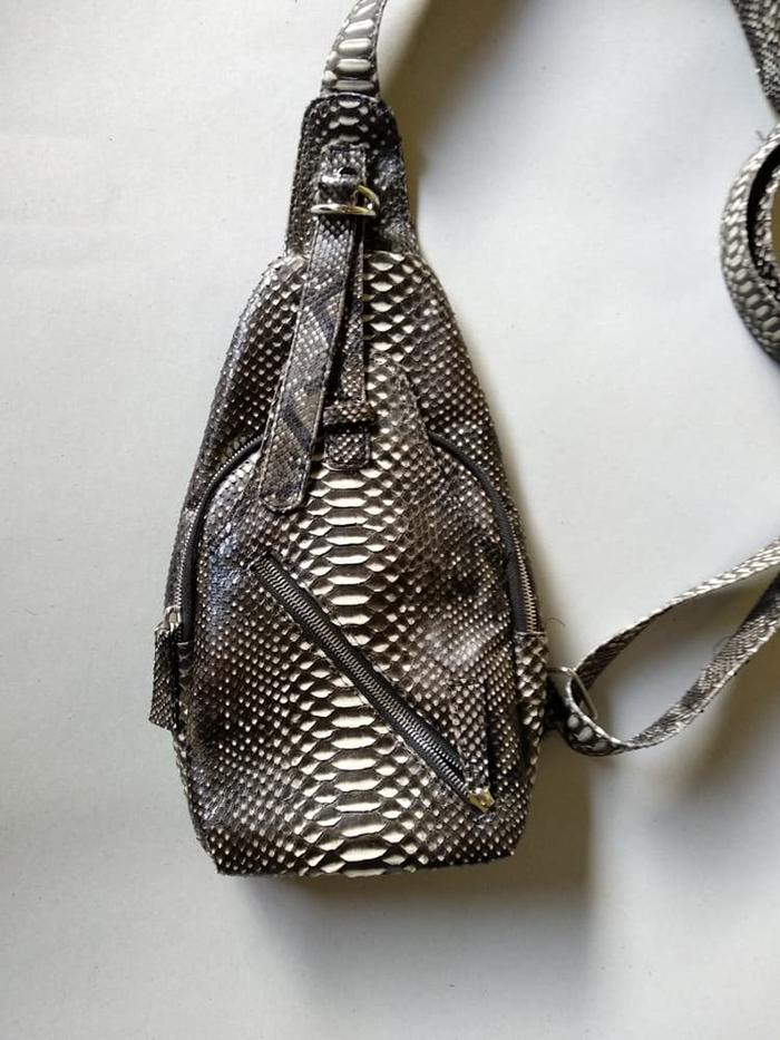 Tas Slempang Punggung Pria Kulit Ular Python / Sanca Asli Fashionable