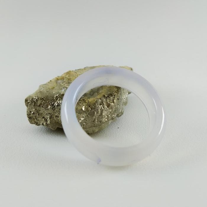 Cincin Giok Putih Manau