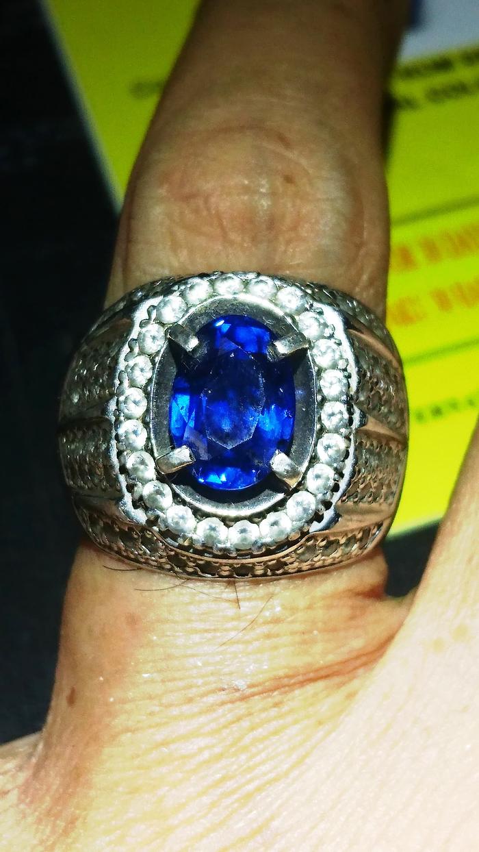 Blue Sapphire Ceylon Srilanka (blue safir/saphire)