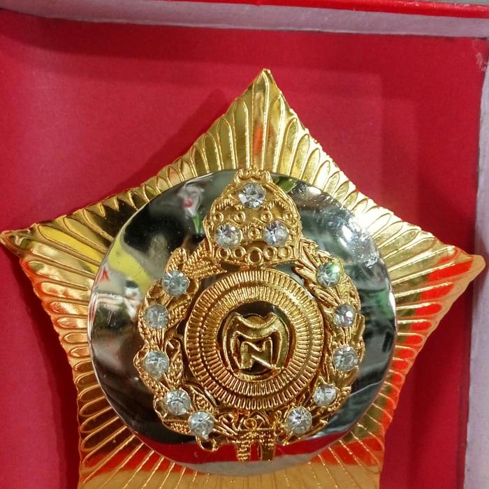 Pin bintang kraton Surakarta