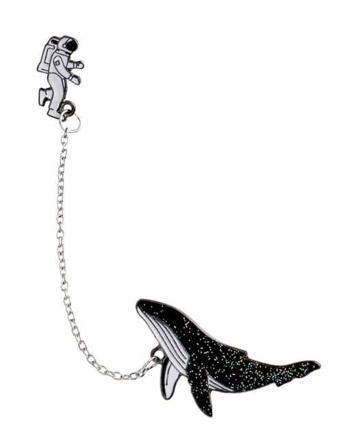 Enamel Pin astronaut & whale EXO SING FOR YOU